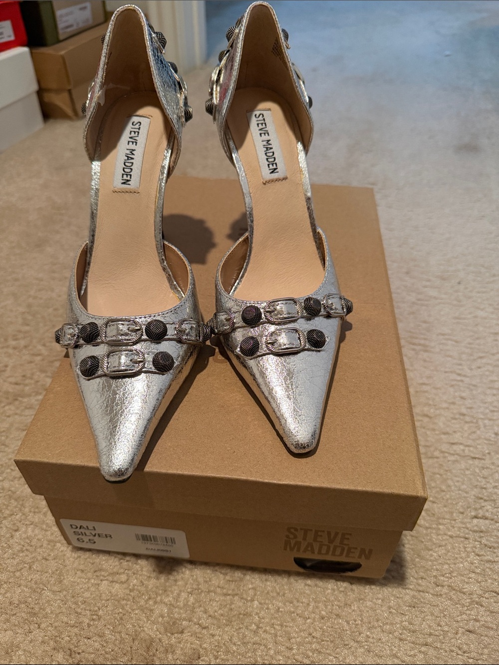 Steve Madden Silver Pointed Toe Buckle Pumps